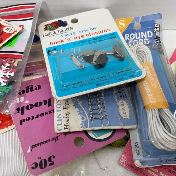 Yellow Plastic Sewing Organizer Box With Handle & Lock - Picture 8 of 9